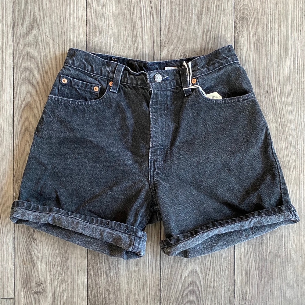 Vintage Levi’s 550 shorts